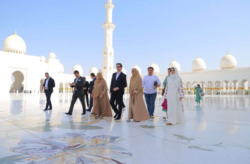  President of North Macedonia visits Sheikh Zayed Grand Mosque