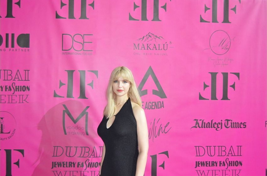  Celebrity skincare expert Nicole Zysk judges Fashion Factor season 5