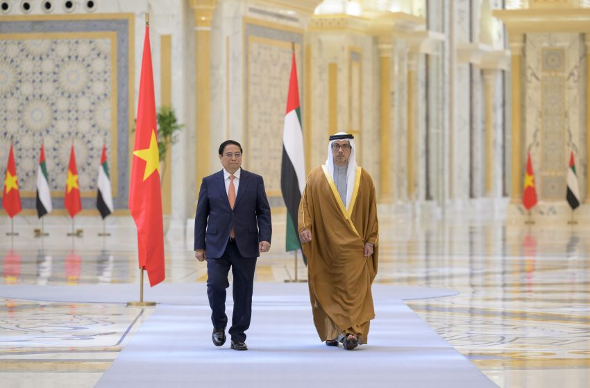  Mansour bin Zayed receives Vietnamese Prime Minister with official reception at Qasr Al Watan